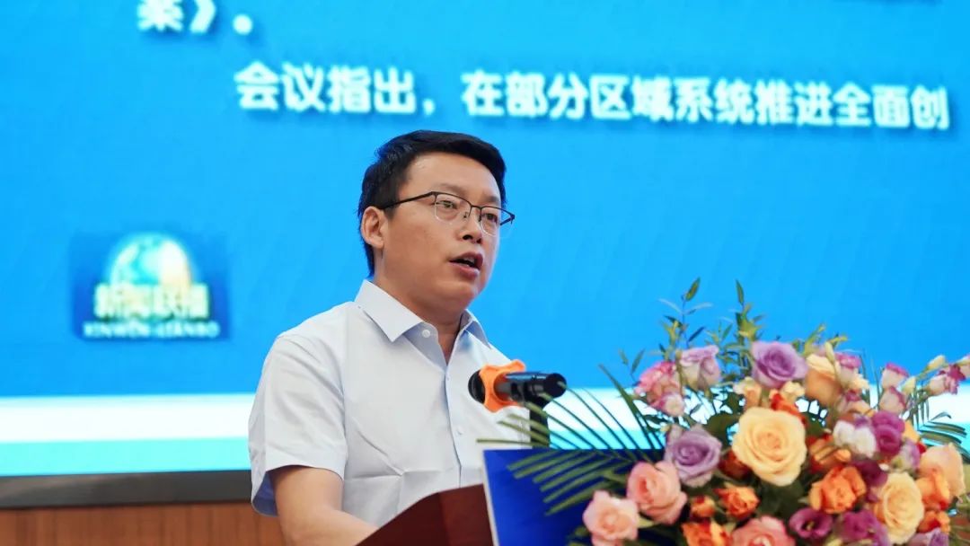 中国汽车工程学会标准化工作委员会副秘书长丁彦辞在大有时空致辞